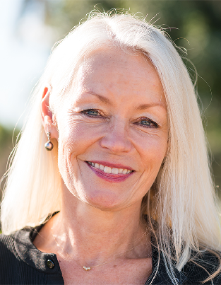 Carola Smith